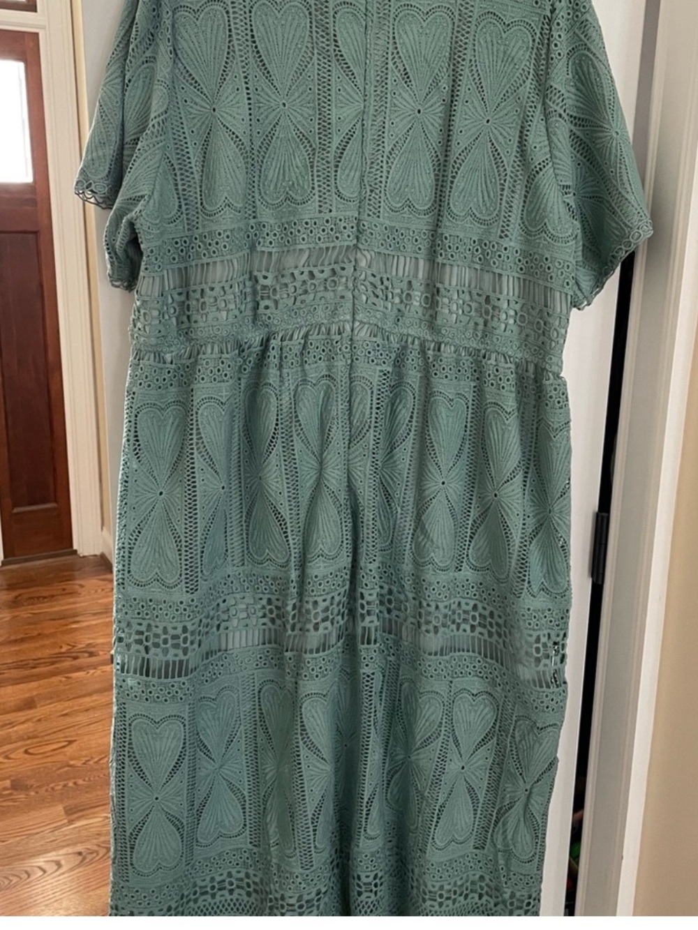 Green Heart cut out plus size dress in sz 3X - Picture 2 of 5